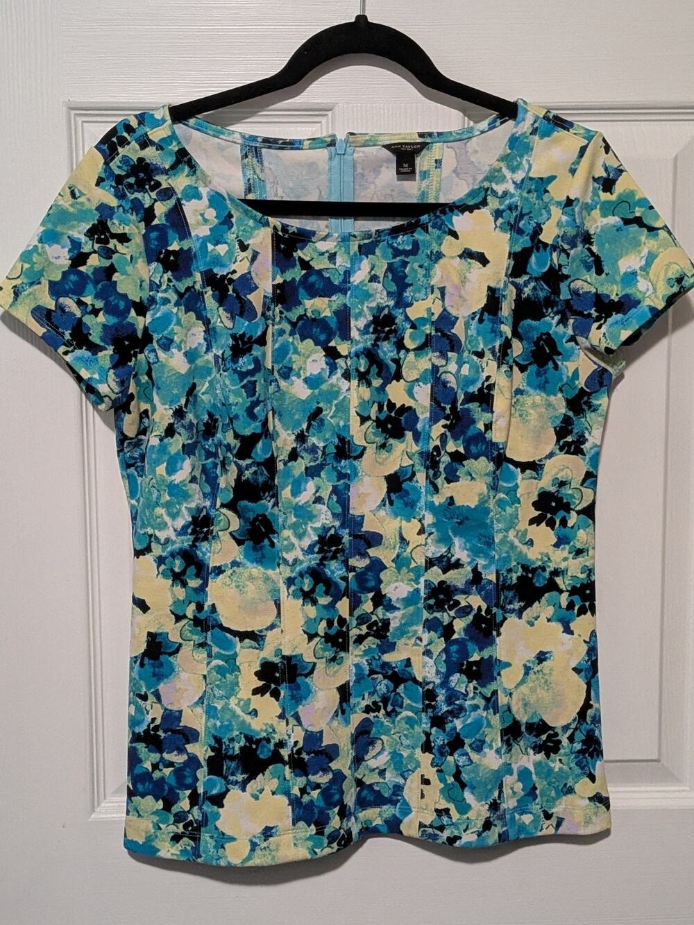 Ann Taylor Watercolor Floral Pleated Blouse Medium Blue Yellow Top